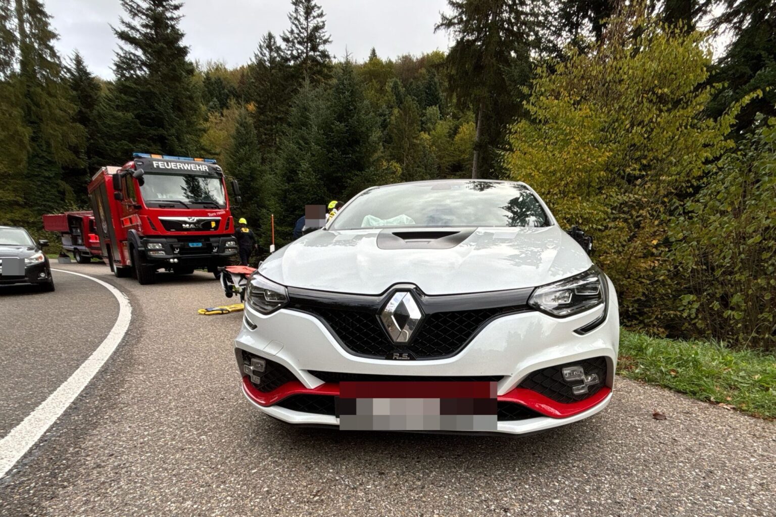 Himmelried: Seitliche Kollision zwischen zwei Autos führt zu Folgeunfall